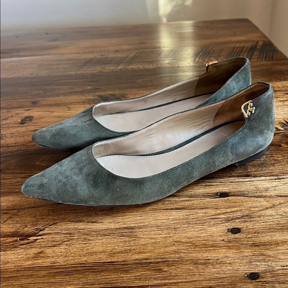 Tory Burch 9.5 Olive Green Suede Elizabeth Pointed Toe Flats